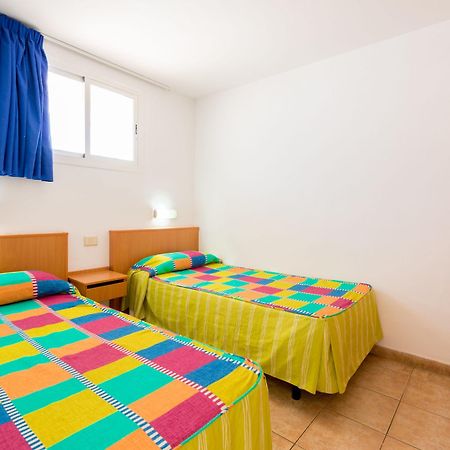 Apartamentos Karina بلايا ديل إنغلز المظهر الخارجي الصورة