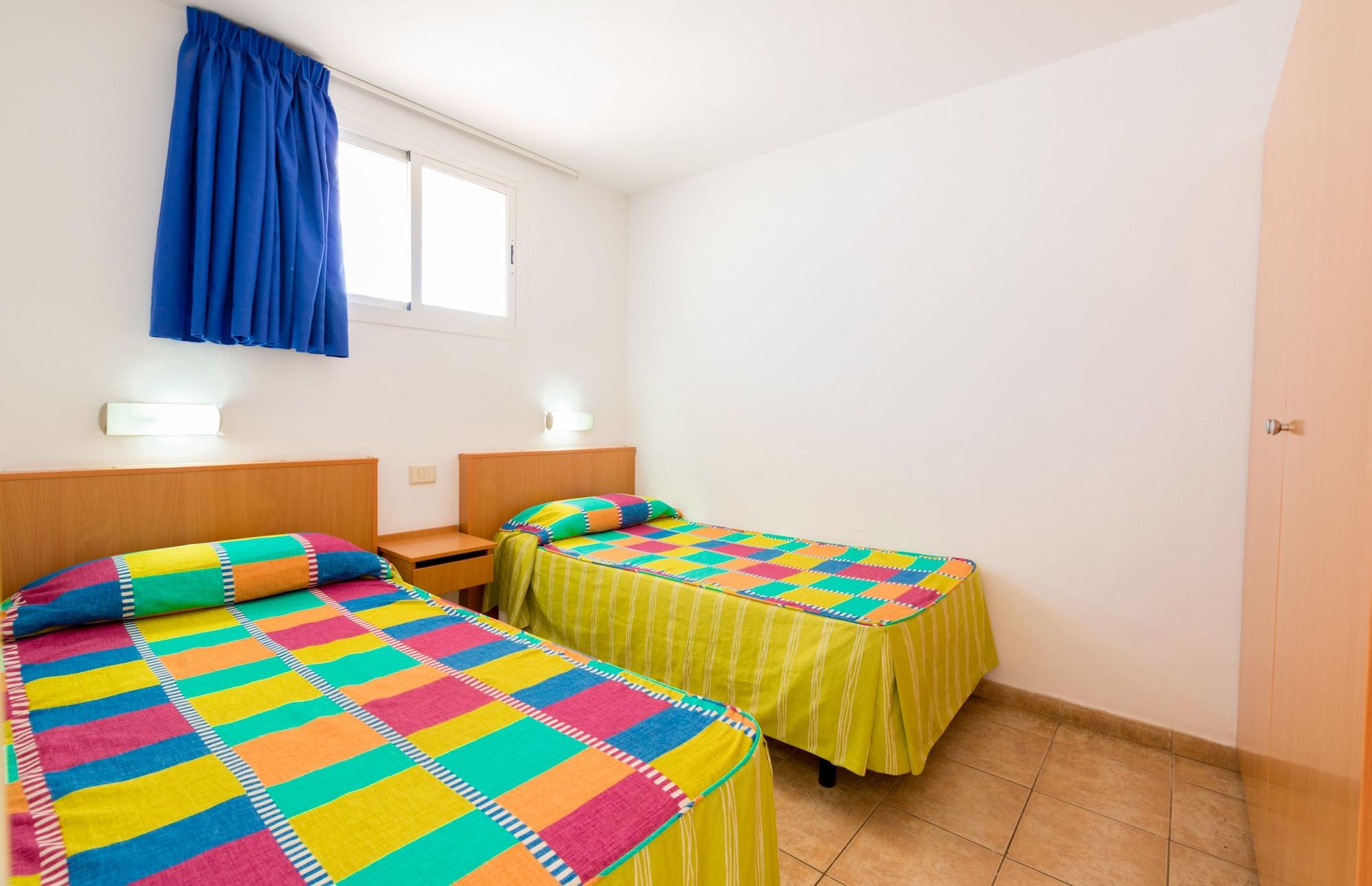 Apartamentos Karina بلايا ديل إنغلز المظهر الخارجي الصورة