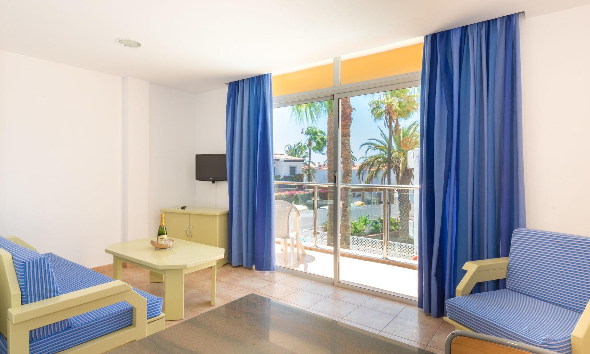 Apartamentos Karina بلايا ديل إنغلز المظهر الخارجي الصورة