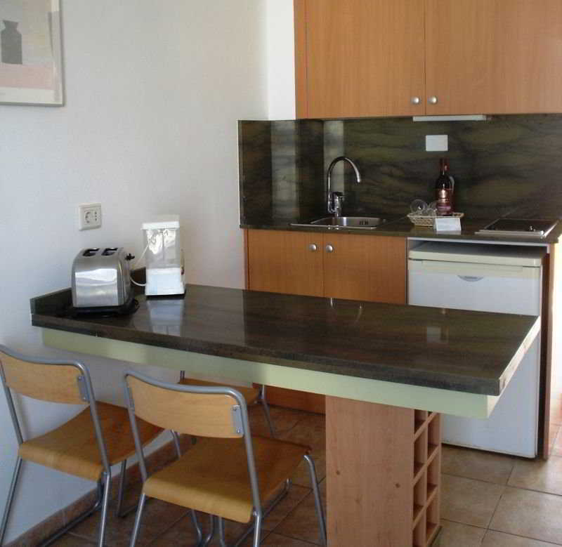 Apartamentos Karina بلايا ديل إنغلز المظهر الخارجي الصورة
