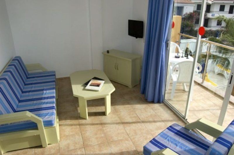 Apartamentos Karina بلايا ديل إنغلز المظهر الخارجي الصورة